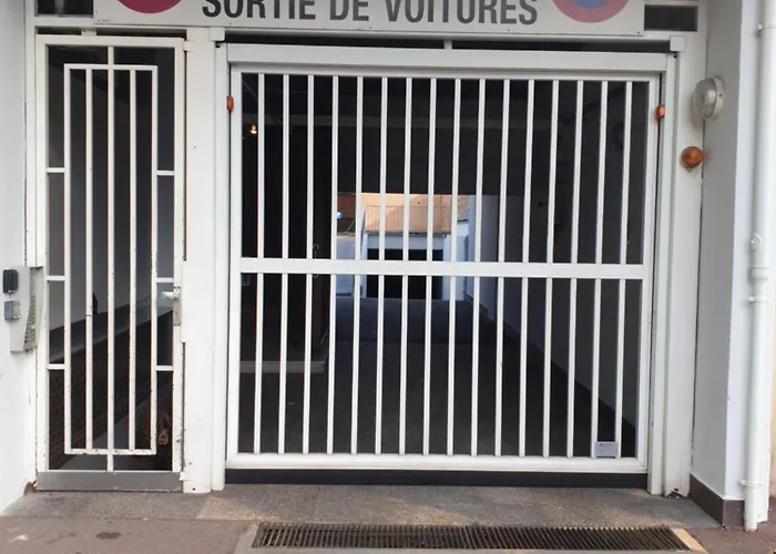 Le VI